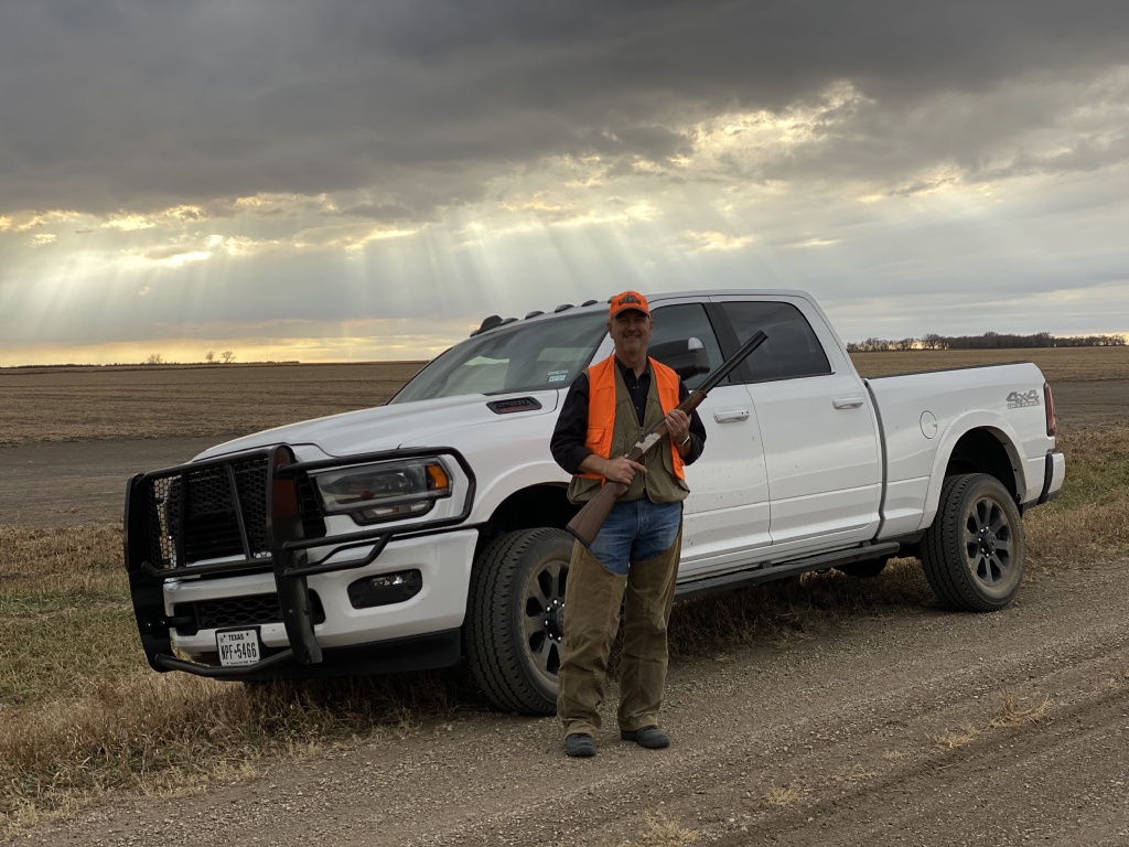 2020/11(November)/Hunting-South-Dakota/1024x768_2020-11-08-SD-Hunting-26-Mike-Truck.JPG