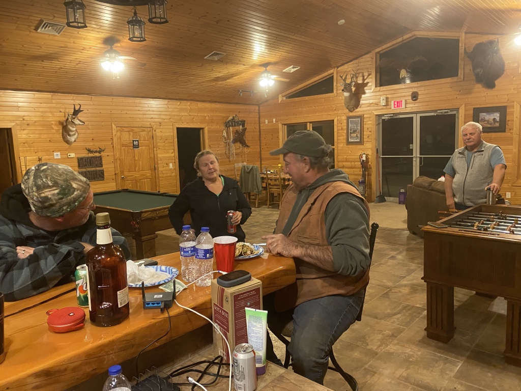 2020/11(November)/Hunting-South-Dakota/1024x768_2020-11-13-SD-Hunting-12-Bert-John.JPG