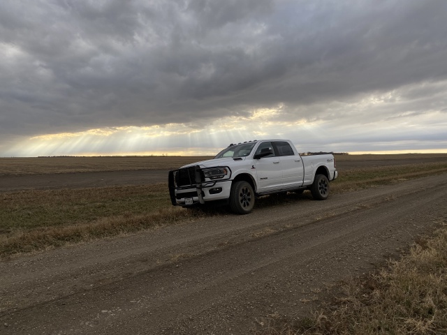 2020/11(November)/Hunting-South-Dakota/640x480_2020-11-08-SD-Hunting-22-Mike-Truck.JPG