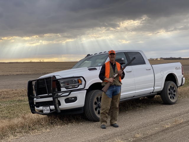2020/11(November)/Hunting-South-Dakota/640x480_2020-11-08-SD-Hunting-25-Mike-Truck.JPG