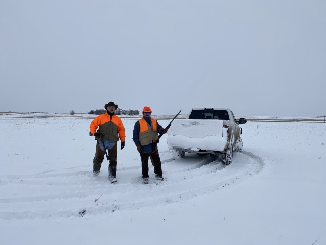 2020/11(November)/Hunting-South-Dakota/640x480_2020-11-10-SD-Hunting-10-snow-Mike-Jim.JPG