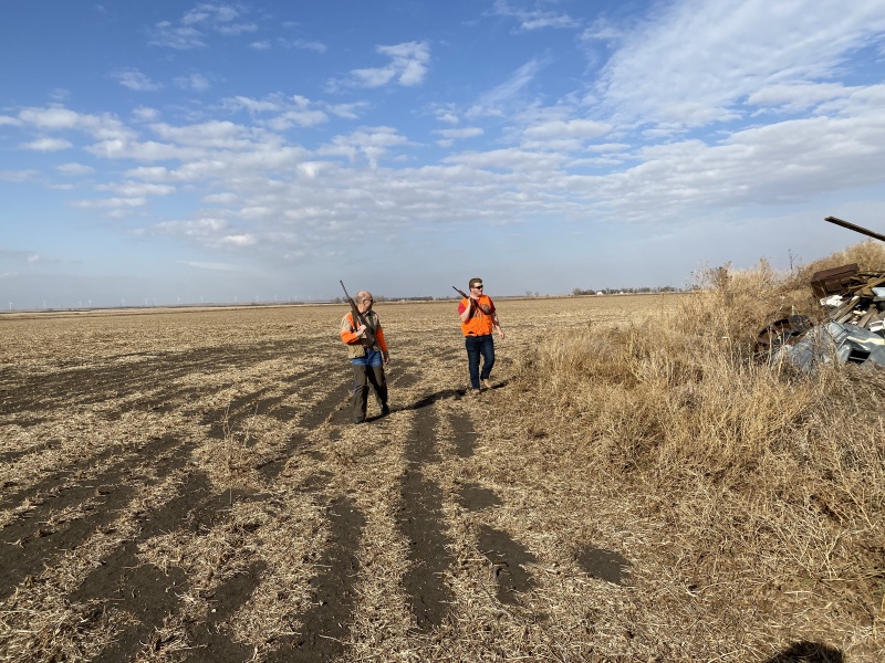 2020/11(November)/Hunting-South-Dakota/800x600_2020-11-08-SD-Hunting-11-Dan-Scott-son-in-law.JPG