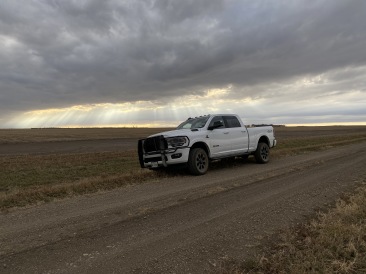 2020-11-08-SD-Hunting-22-Mike-Truck.JPG