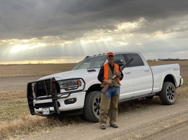 2020-11-08-SD-Hunting-24-Mike-Truck.JPG