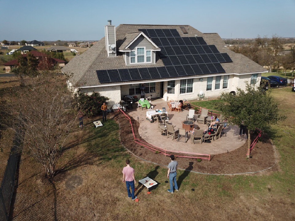 2020/11(November)/Thanksgiving/1024x768_2020-11-25-Thanksgiving-03-Drone-Social-Distance.JPG
