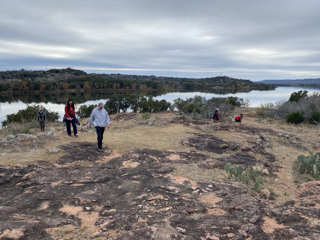 2020/12(December)/Camping-Inks-Lake-friends/1024x768_2020-12-05-Inks-Lake-Camping-19-Kavita-Kiffin-Doug-Suzi-Blaze.JPG