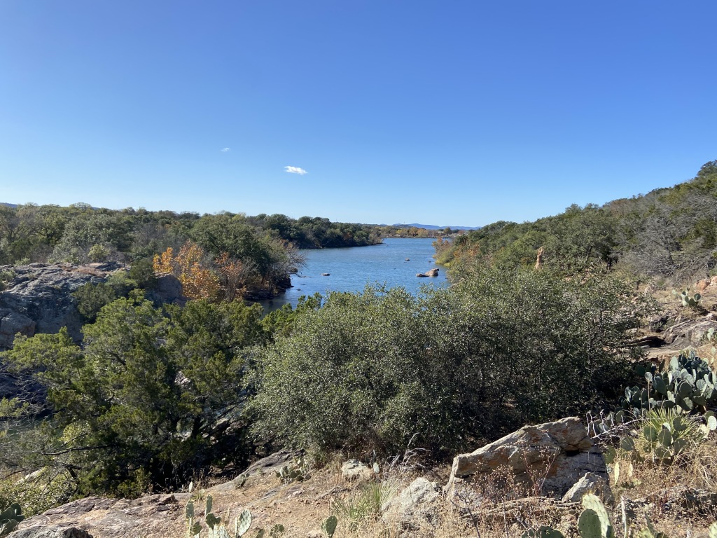 2020/12(December)/Camping-Inks-Lake-friends/1024x768_2020-12-06-Inks-Lake-Camping-07.JPG