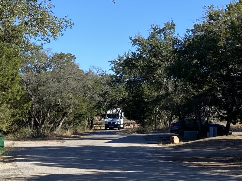 2020/12(December)/Camping-Inks-Lake-friends/800x600_2020-12-04-Inks-Lake-Camping-05-Beast.JPG