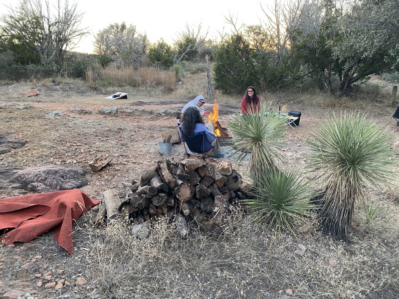 2020/12(December)/Camping-Inks-Lake-friends/800x600_2020-12-04-Inks-Lake-Camping-09-Suzi-Doug-Kiffin.JPG