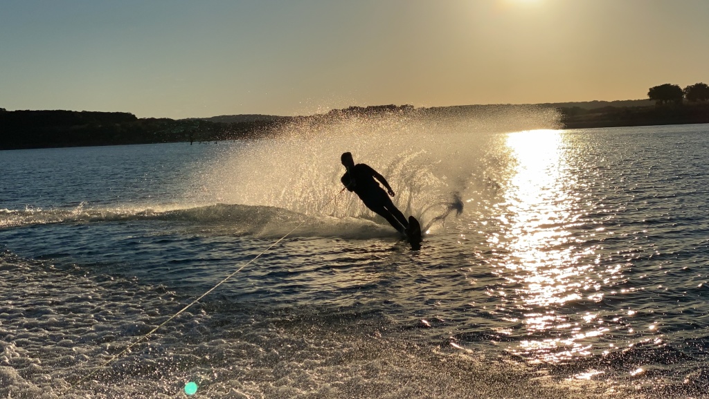 2020-12-19-Canyon-Lake-Camping-40-BillTerhune-skiing.JPG