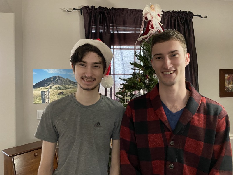 2020/12(December)/Christmas/800x600_2020-11-28-Christmas-Card-Picture-16-Dax-Chance.JPG