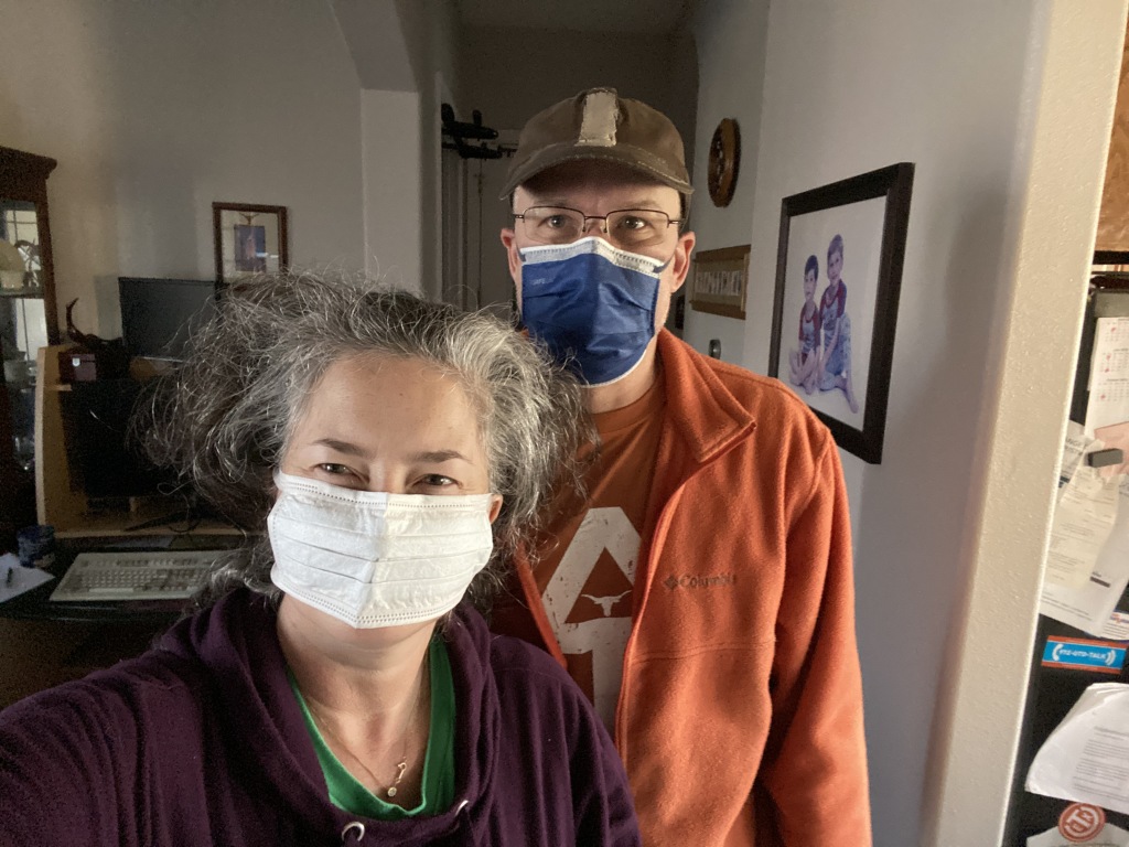 2020/BEST-OF/1024x768_2020-04-16-Travis-Suzi-COVID-masks-GOOD.JPG