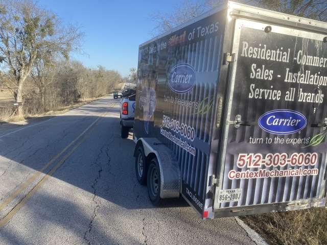 2021/01(January)/Misc/640x480_2021-01-14-Travis-helped-this-guy-rehook-his-trailer.JPG