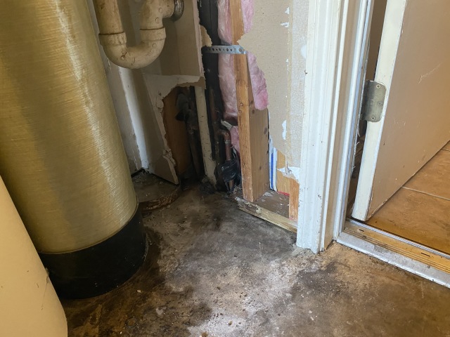 2021/01(January)/Rental-House-Water-Leak/640x480_2021-01-30-Disraeli-Rental-water-leak-10.JPG