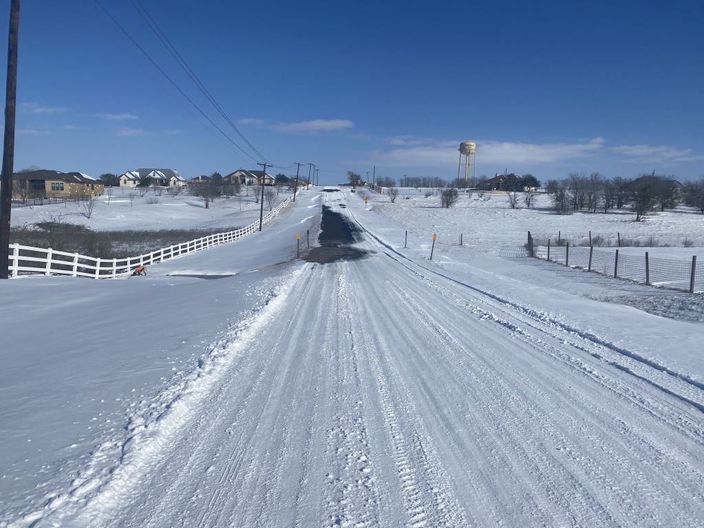 2021/02(February)/Snow-Storm-2-Texas/1024x768_2021-02-15-Texas-Ice-Storm-43-Blaze.JPG