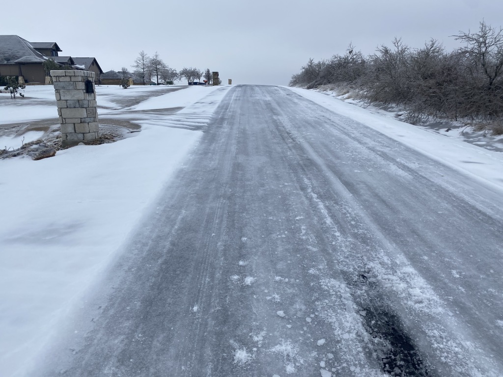 2021/02(February)/Snow-Storm-2-Texas/1024x768_2021-02-17-Texas-Ice-Storm-10.JPG