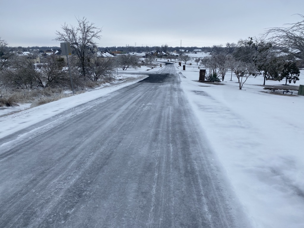 2021/02(February)/Snow-Storm-2-Texas/1024x768_2021-02-17-Texas-Ice-Storm-11.JPG