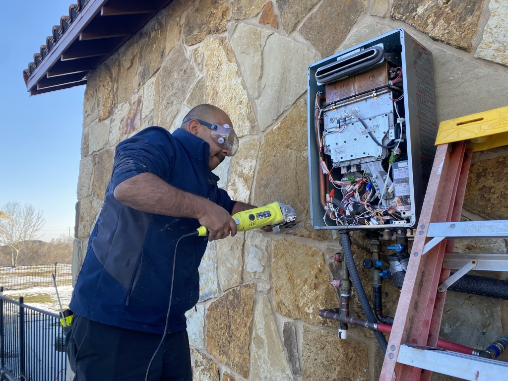 2021-02-19-Texas-Ice-Storm-12-Juan-frozen-water-heater.JPG