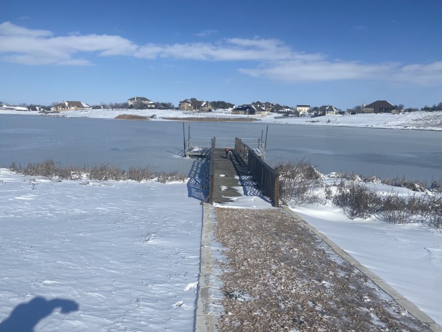 2021/02(February)/Snow-Storm-2-Texas/640x480_2021-02-15-Texas-Ice-Storm-33-Pond-Frozen.JPG