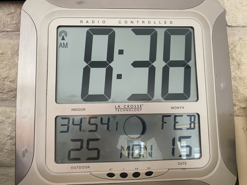 2021/02(February)/Snow-Storm-2-Texas/800x600_2021-02-15-Texas-Ice-Storm-11-inside-temp-54-degrees.JPG