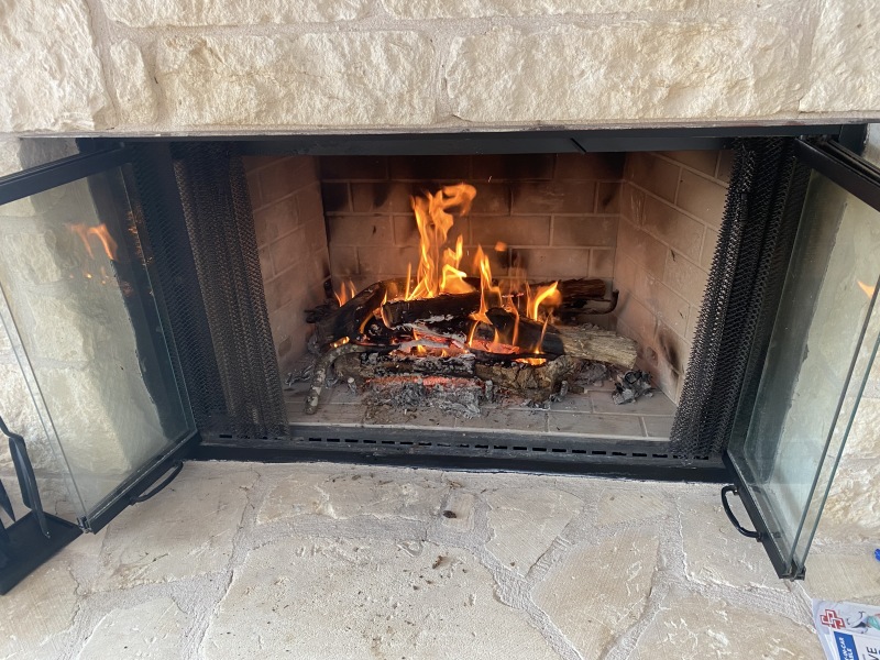 2021-02-15-Texas-Ice-Storm-12-fireplace.JPG