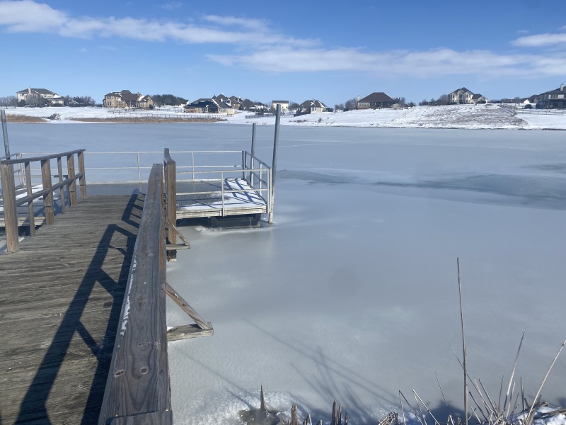 2021/02(February)/Snow-Storm-2-Texas/800x600_2021-02-15-Texas-Ice-Storm-36-Pond-Frozen.JPG
