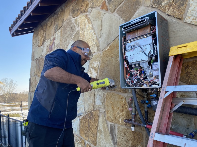 2021-02-19-Texas-Ice-Storm-12-Juan-frozen-water-heater.JPG