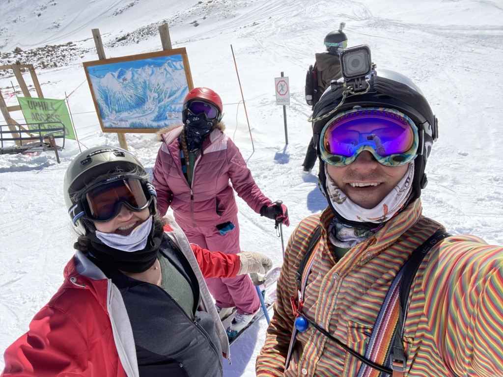 2021/03(March)/Colorado-Skiing-Maddox/1024x768_2021-04-01-Loveland-Skiing-11-Suzi-McKenzie-Travis.JPG