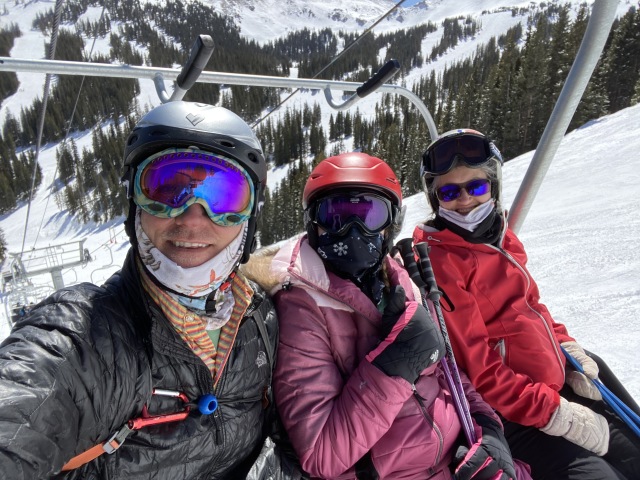 2021-04-01-Loveland-Skiing-09-Travis-McKenzie-Suzi.JPG