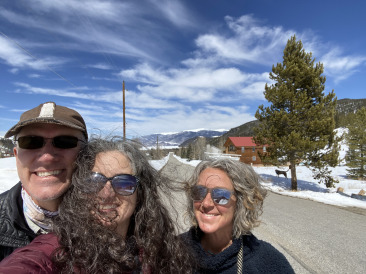 2021-03-28-Breckenridge-08-Travis-Suzi-Angie.jpg