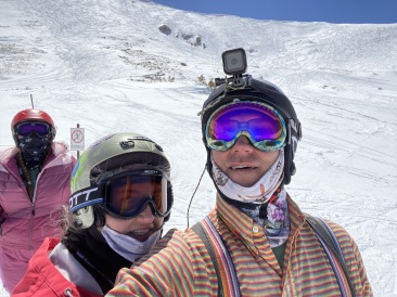 2021-04-01-Loveland-Skiing-10-McKenzie-Suzi-Travis.JPG