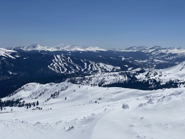 2021-04-01-Loveland-Skiing-16.JPG