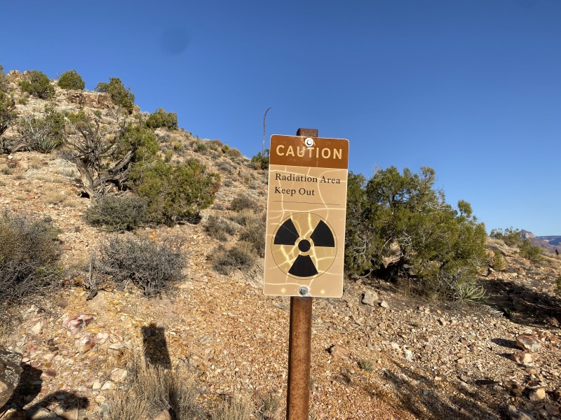 2021/03(March)/Grand-Canyon-Crew-8787/800x600_2021-03-19-Grand-Canyon-08-Radiation-Area.JPG