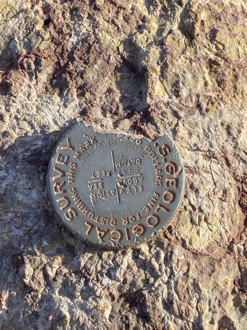 2021/03(March)/Grand-Canyon-Crew-8787/800x600_2021-03-19-Grand-Canyon-09-Geological-Marker.JPG