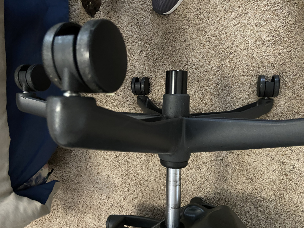 2021/04(April)/Misc/1024x768_2021-04-19-Herman-Miller-Chair-issues-Suzi-2.jpg