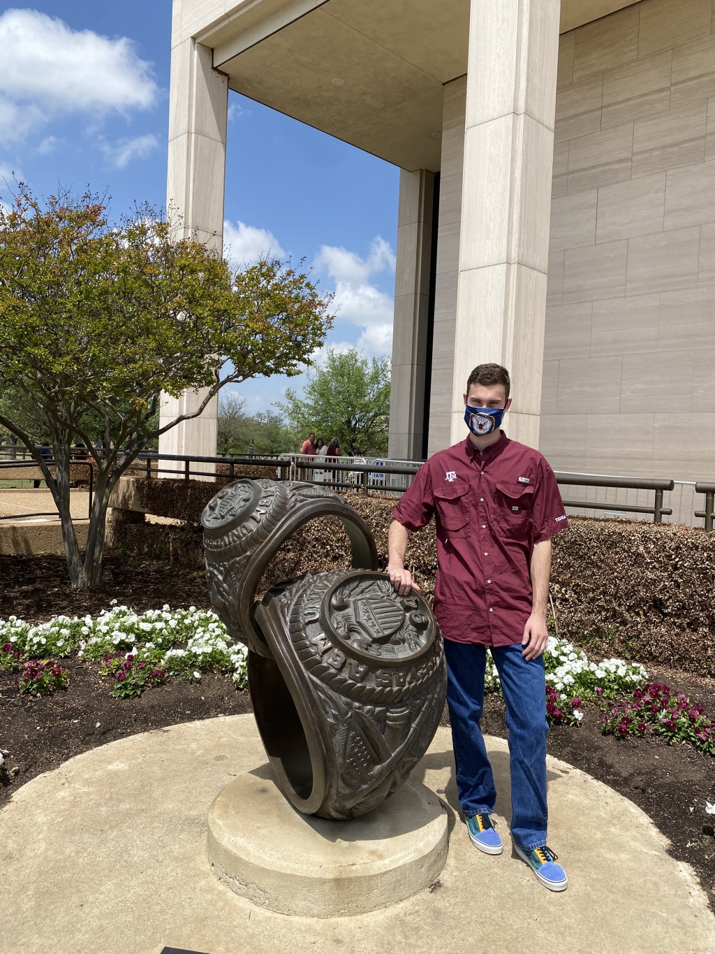 2021/04(April)/TAMU-Ring-Day/1024x768_2021-04-08-TAMU-Ring-Day-40-Chance.JPG