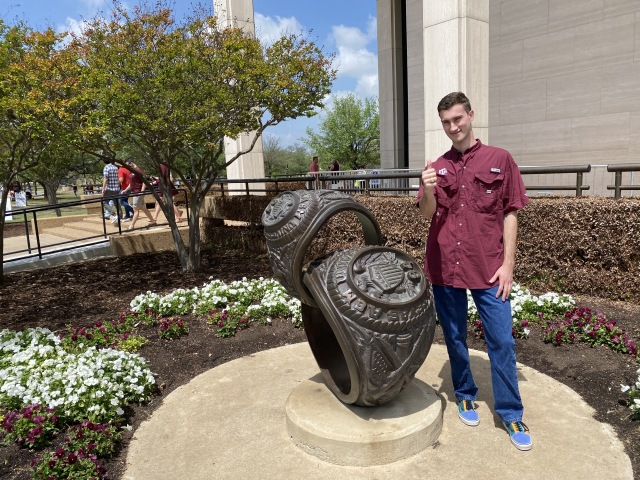 2021/04(April)/TAMU-Ring-Day/640x480_2021-04-08-TAMU-Ring-Day-48-Chance.JPG