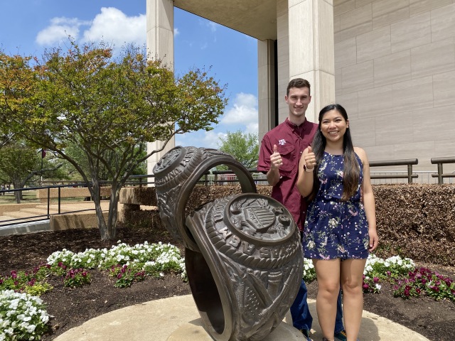 2021/04(April)/TAMU-Ring-Day/640x480_2021-04-08-TAMU-Ring-Day-50-Chance-Cynthia.JPG