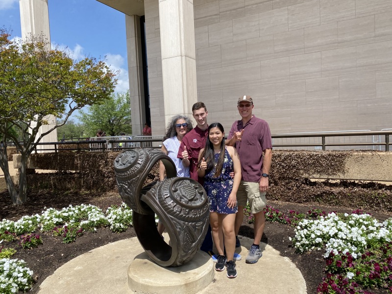 2021/04(April)/TAMU-Ring-Day/800x600_2021-04-08-TAMU-Ring-Day-52-Chance-Cynthia-Suzi-Travis.JPG