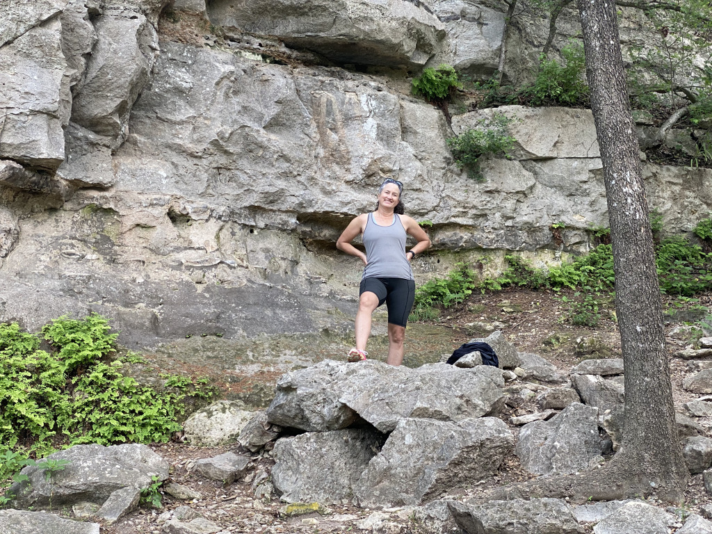 2021/05(May)/BartonCreekClimbing-Crew8787/1024x768_2021-05-09-Rock-Climbing-Gus-Fruh-Greenbelt-04-Suzi.jpg