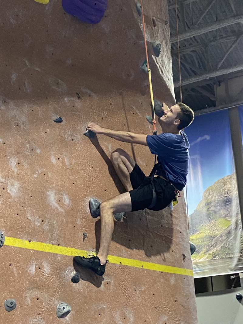2021/05(May)/BartonCreekClimbing-Crew8787/800x600_2021-05-22-Main-Event-Rock-Climbing-Chance.jpg
