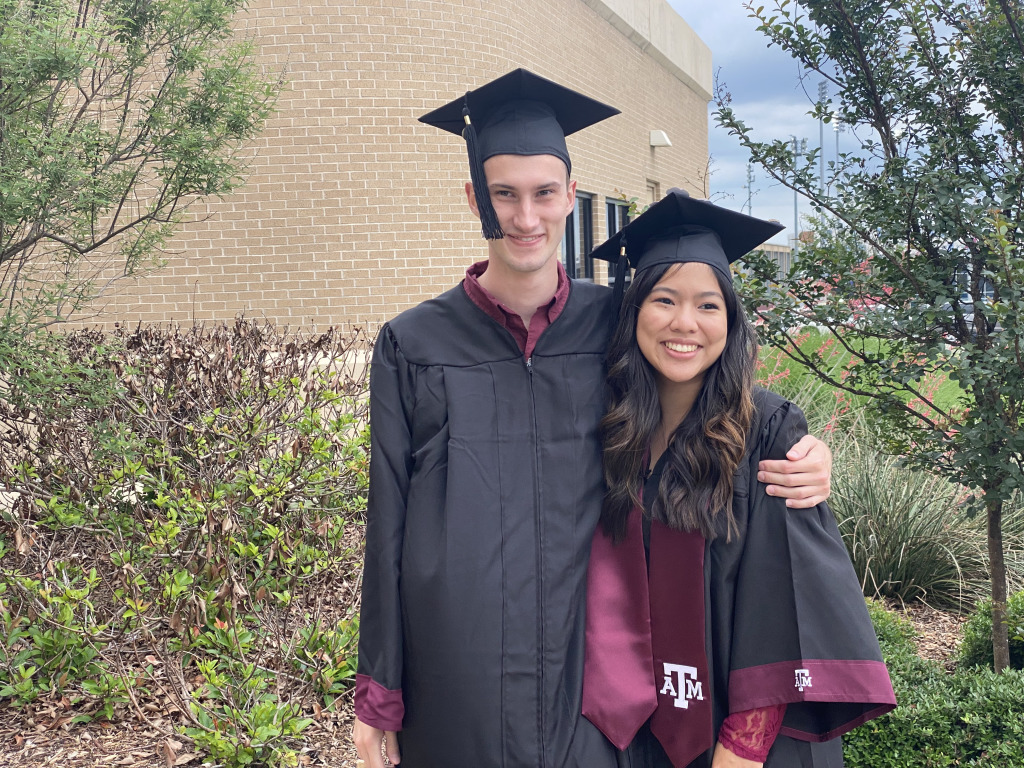 2021/05(May)/Chance-TAMU-Graduation/2021-05-15-TAMU-Chemistry-Graduation-Chance-01-Cynthia-Doug.jpg