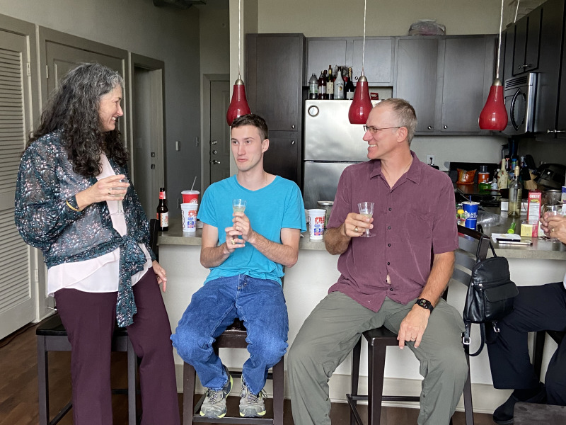 2021/05(May)/Chance-TAMU-Graduation/800x600_2021-05-15-TAMU-Chemistry-Graduation-Chance-06-Suzi-Travis.jpg