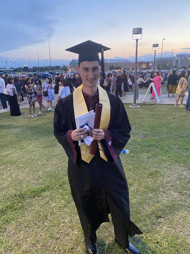 2021/05(May)/Chance-TAMU-Graduation/800x600_2021-05-15-TAMU-Chemistry-Graduation-Chance-60.jpg