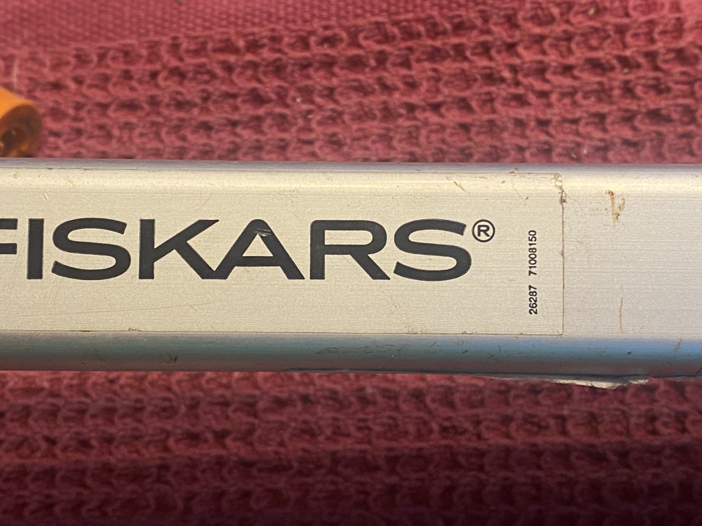 2021-06-10-Move-Fiskars-tree-trimmer-warranty-claim-replaced-1.jpg