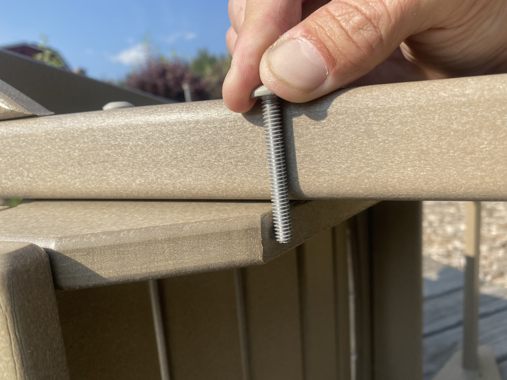 2021/06(June)/Breckenridge-Move/1024x768_2021-08-16-Move-6-Furniture-by-the-yard-install-issues.jpg