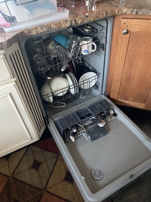 2021-10-31-Move-1-Dishwasher-fuse-popped-fixed.jpg