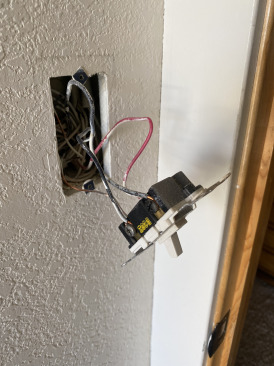 2021-09-08-Move-1-Attempted-3way-switch-in-laundry-room-failed.jpg