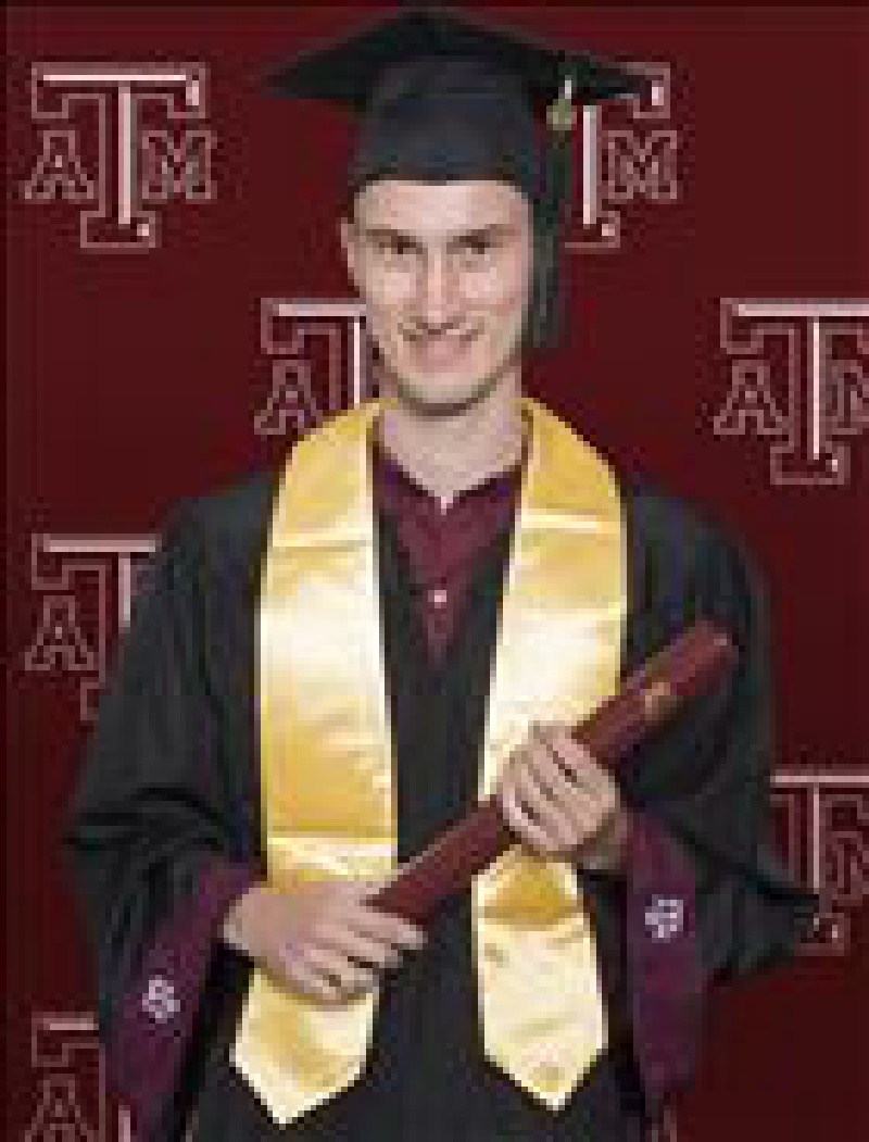 2021/06(June)/Chance-Professional-Graduation-thumbnails/800x600_2001-06-21-Chance-Graduation-Professional-02.jpg