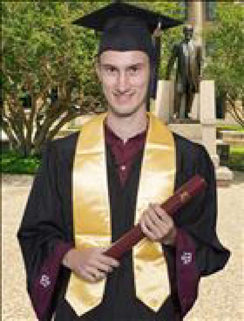 2021/06(June)/Chance-Professional-Graduation-thumbnails/800x600_2001-06-21-Chance-Graduation-Professional-09.jpg